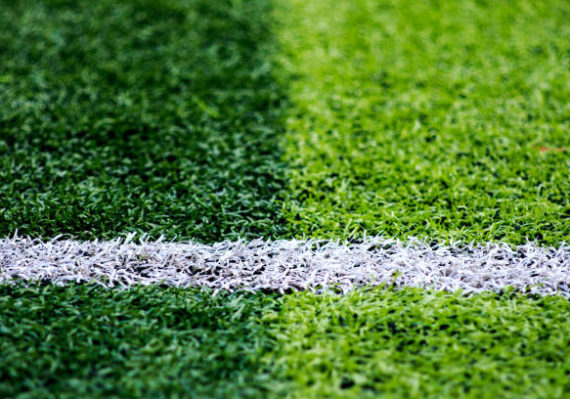 Construction d'un terrain de tennis en gazon synthétique à toulon
