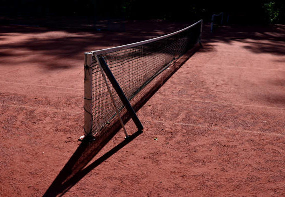 Construction d'un court de tennis à Nice