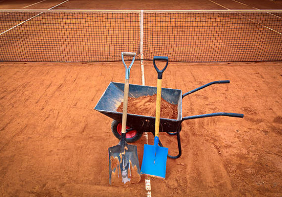 Construction d'un court de tennis à Nice