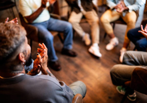 Après une journée intense et pleine de stress, il est essentiel d'apprendre à se relaxer pour préserver sa santé mentale.