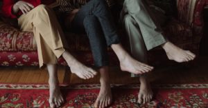 découvrez l'univers fascinant du fétichisme, ses origines, ses pratiques et son influence sur la culture contemporaine. explorez les différentes formes de fétiches et apprenez à mieux comprendre cette facette de la sexualité humaine.