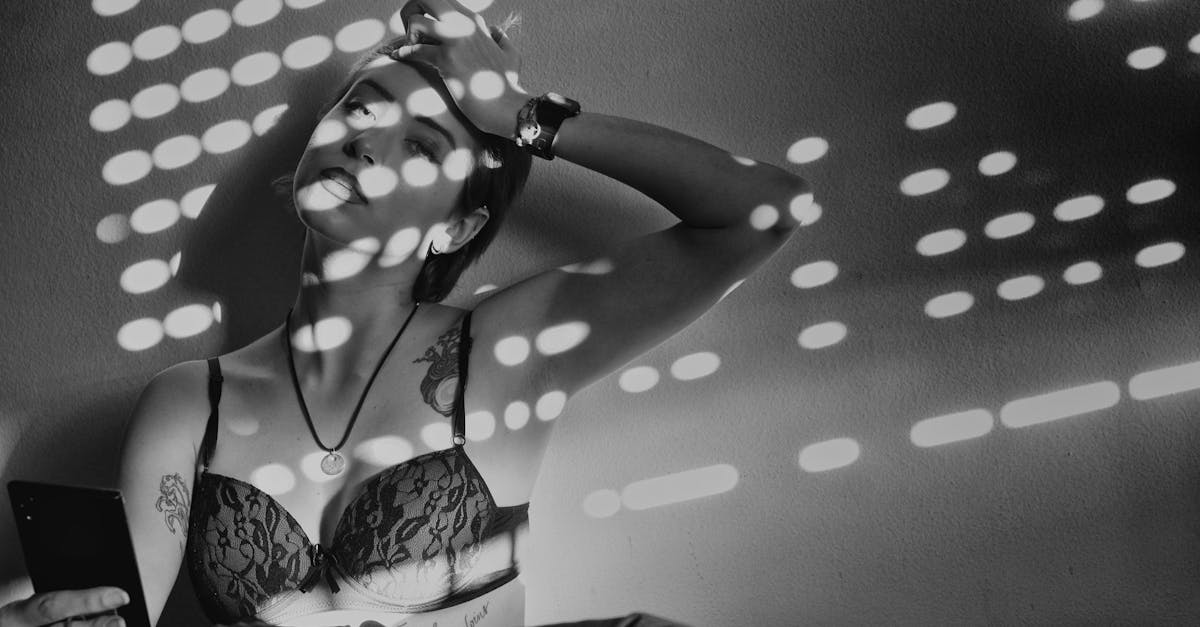 découvrez notre collection de lingerie sexy qui allie élégance et sensualité. des modèles raffinés pour chaque occasion, conçus pour révéler votre charme unique et sublimer votre silhouette. osez l'audace et faites-vous plaisir avec nos pièces délicates.