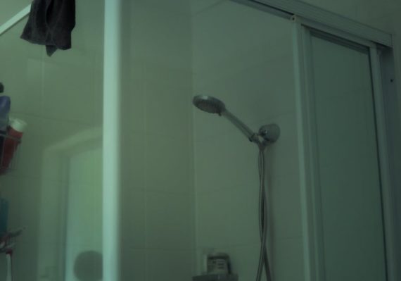 découvrez des astuces pratiques et des conseils inspirants pour optimiser l'organisation de votre salle de bain. transformez votre espace en un lieu fonctionnel et agréable grâce à nos idées de rangement et de décor.