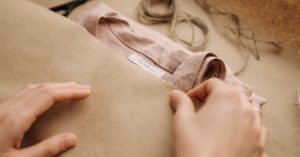 découvrez notre service de personnalisation de strings qui allie confort et style. créez un modèle unique adapté à vos préférences et sublimez votre garde-robe avec des pièces qui vous ressemblent. commandez dès maintenant pour un look qui vous démarque!