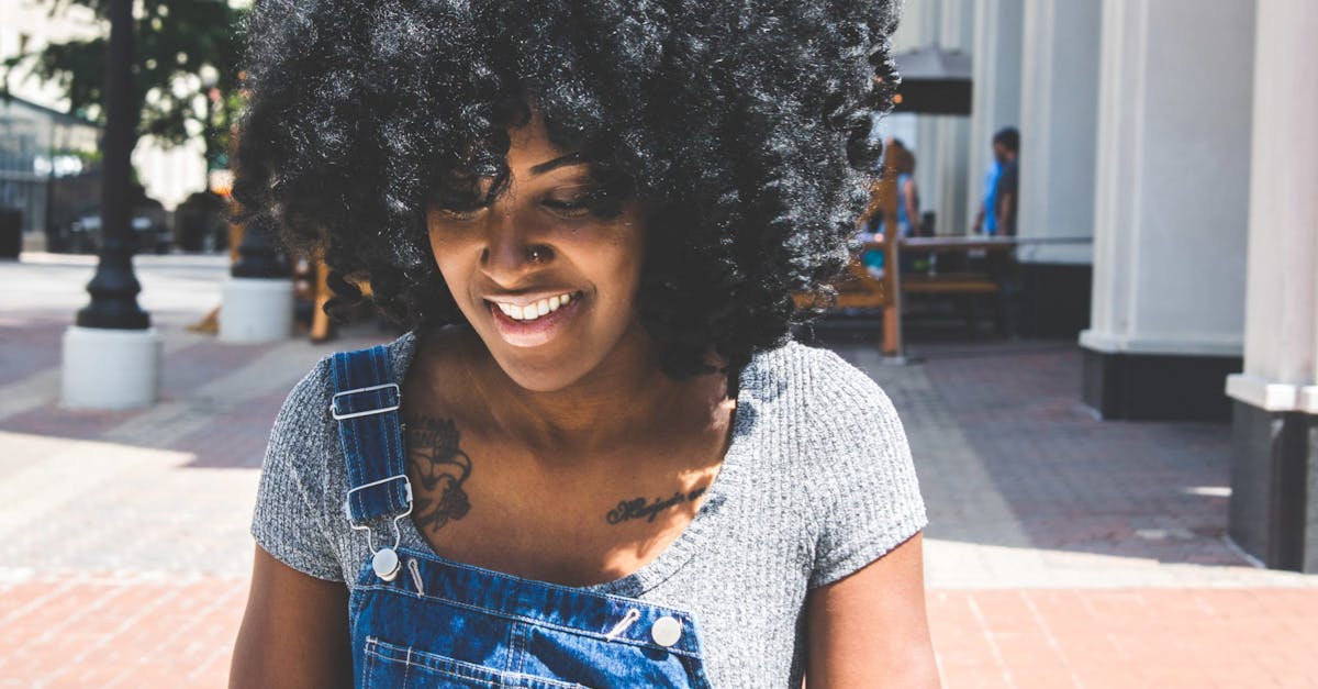 découvrez l'univers du faux piercing, une tendance stylée qui vous permet d'expérimenter des looks audacieux sans engagement. que ce soit pour un événement spécial ou pour ajouter une touche unique à votre style quotidien, les faux piercings offrent une alternative sans douleur et facilement modulable. explorez notre collection et exprimez votre personnalité avec des accessoires qui attirent tous les regards.