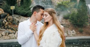 découvrez l'intimité sous toutes ses formes : des conseils pour renforcer vos relations personnelles, des explorations sur la connexion émotionnelle et des astuces pour favoriser la confiance et la proximité. éveillez votre sensibilité et créez des liens profonds.
