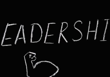 découvrez les clés du leadership efficace : stratégies, compétences et qualités essentielles pour inspirer, motiver et guider une équipe vers le succès.