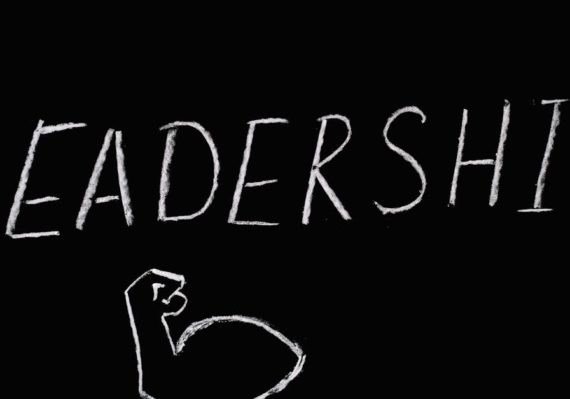 découvrez les clés du leadership efficace : stratégies, compétences et qualités essentielles pour inspirer, motiver et guider une équipe vers le succès.