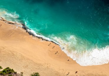 découvrez bali, l'île des dieux : plages paradisiaques, rizières éclatantes, temples majestueux et culture balinaise authentique. organisez un voyage inoubliable au cœur de l’indonésie.