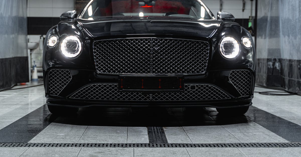 découvrez tous nos conseils et astuces pour l'entretien et la maintenance de votre voiture : contrôles essentiels, entretien régulier, et solutions pour prolonger la durée de vie de votre véhicule.