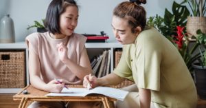 améliorez votre harmonie familiale grâce au family coaching : des conseils personnalisés pour renforcer la communication, surmonter les défis du quotidien et favoriser l’épanouissement de chaque membre de la famille.