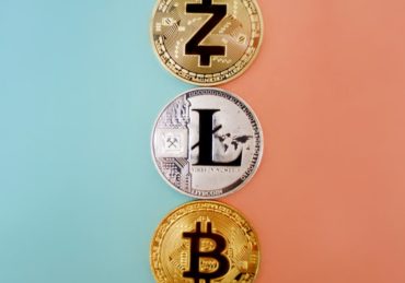 découvrez les bases du trading, les stratégies efficaces et les outils indispensables pour réussir vos investissements sur les marchés financiers.