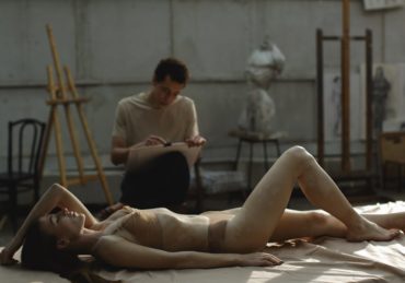 découvrez notre sélection de fine lingerie : des pièces élégantes, raffinées et confortables pour sublimer votre silhouette et révéler votre féminité en toute occasion.