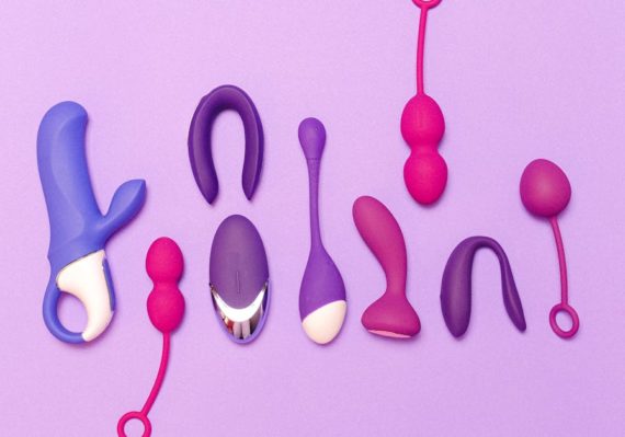 découvrez notre sélection de sex toys pour pimenter votre intimité et explorer de nouveaux plaisirs en toute discrétion. large choix, qualité et sécurité assurées.