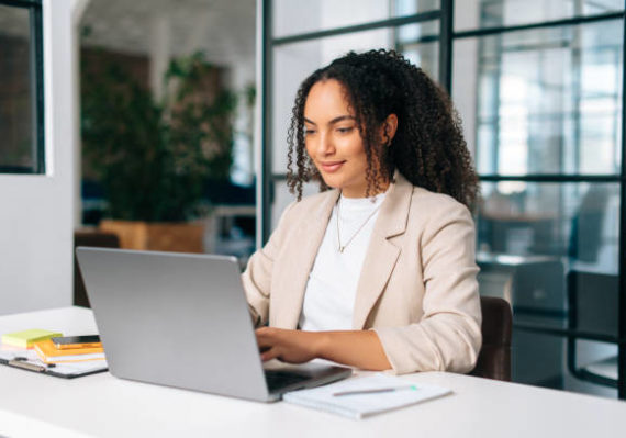 Créer une plateforme web Paris efficace nécessite bien plus que de simples visuels ou textes. En effet, l’expérience utilisateur