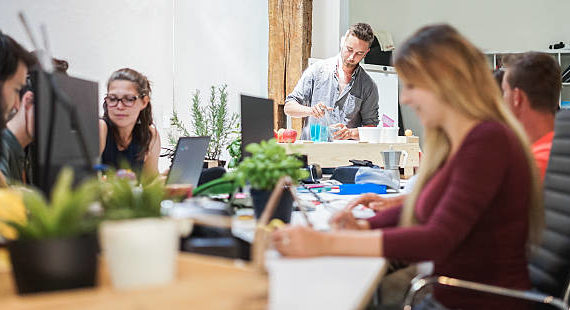 Un contenu réseaux sociaux Lyon permet à votre entreprise d’être vue par une audience locale ciblée. En effet, grâce