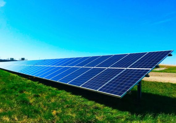 Réaliser un nettoyage de panneaux solaires à Genève permet donc de retrouver une production électrique optimale tout en